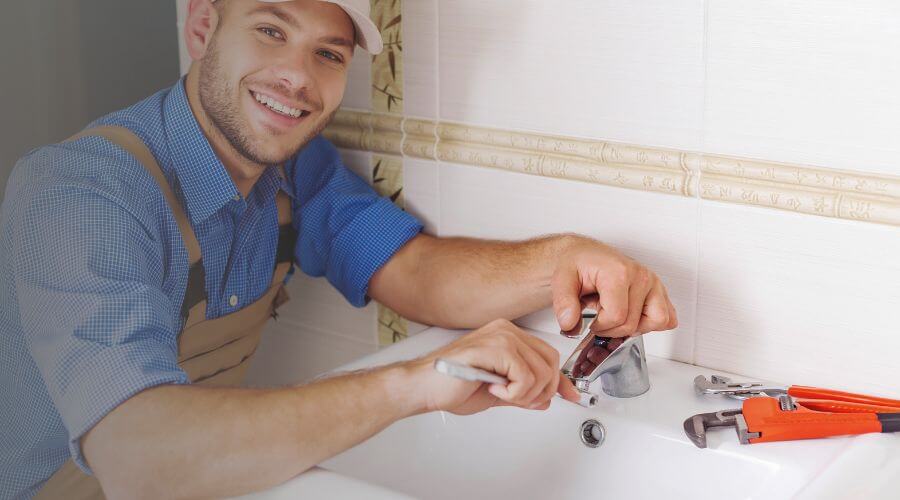 Handle or spout repair in Aurora, NY